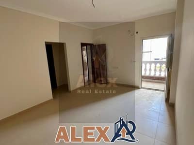 شقه للايجار السكني في محرم بك كمبوند صواري