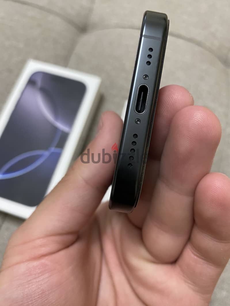 Iphone 16 pro 4