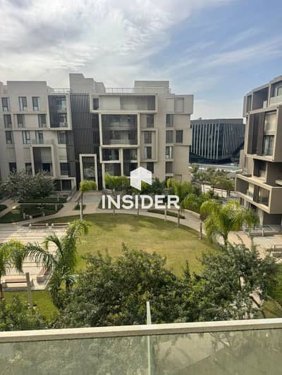 شقة متشطبة بالكامل بالمطبخ والتكييفات بموقع مميز في ايستاون