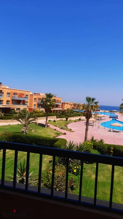 3 bedroom chalet sea view