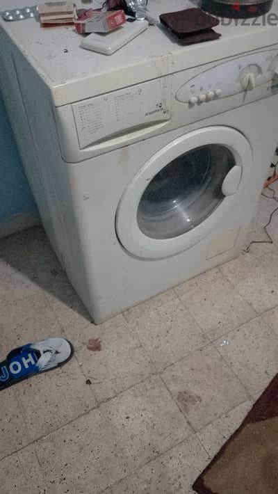 غسالة ideal zanusi مستعملة