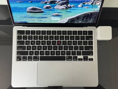 MacBook Air M2 13.6 inch (8/512) with Box