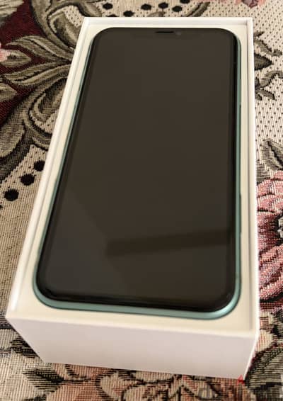 Apple - iPhone 11