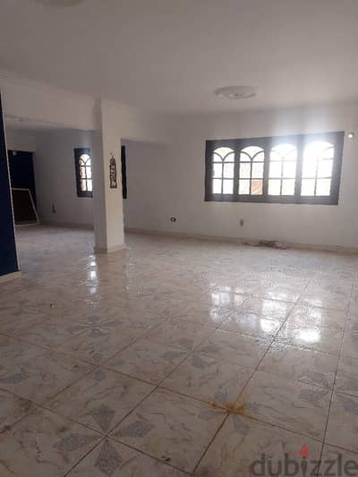 شقه  للبيع في مصر الجديدة -  بأ رض الحولف - Heliopolis - من المالك