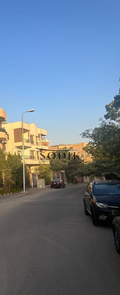شقة 3/4 تشطيب في الحي الخامس للسكن او الاستثمار لوكيشن ممتاز بالقرب من مسجد الرحمن متاح layout على واتساب