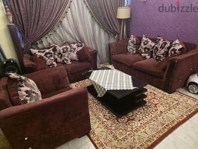 انتريه  ٢ كنبه + فوتيه + تربيزه