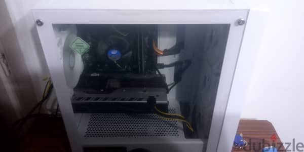 كمبيوتر i5 جيمينج جيل عاشر رامات 16 فيجا rx 580 8Gb جديد زيرو