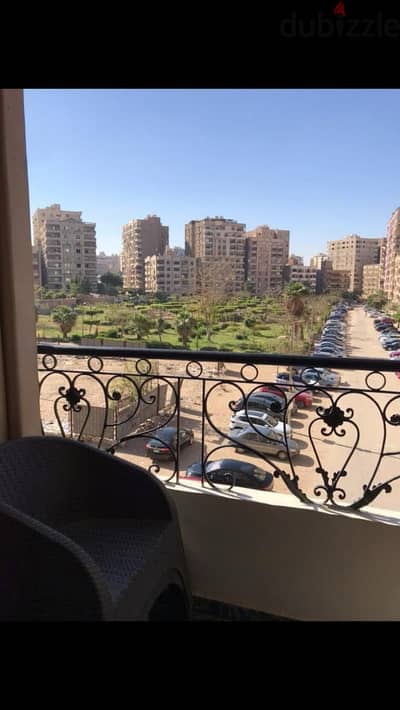 شقه للبيع في مدينه نصر المنطقه التاسعه دور مميز