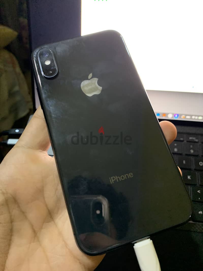 Apple - iPhone XS 1
