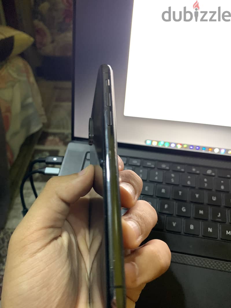 Apple - iPhone XS 4