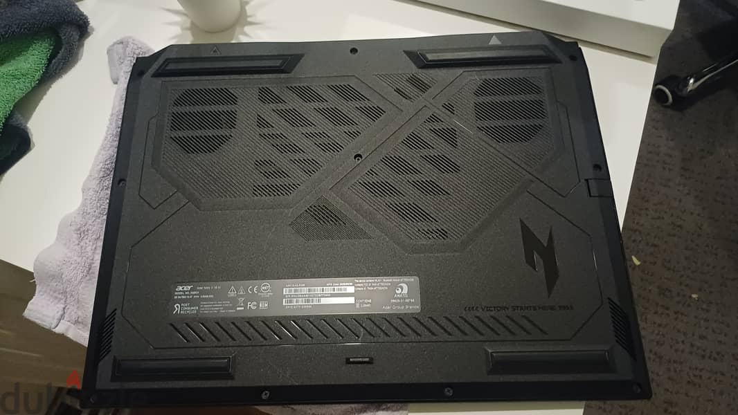 Acer Nitro V 16 AI AMD, RTX 5050 2