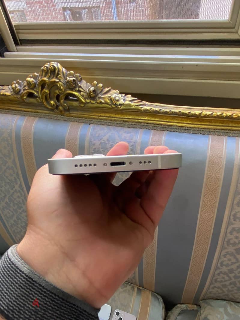 Apple - iPhone 13 4