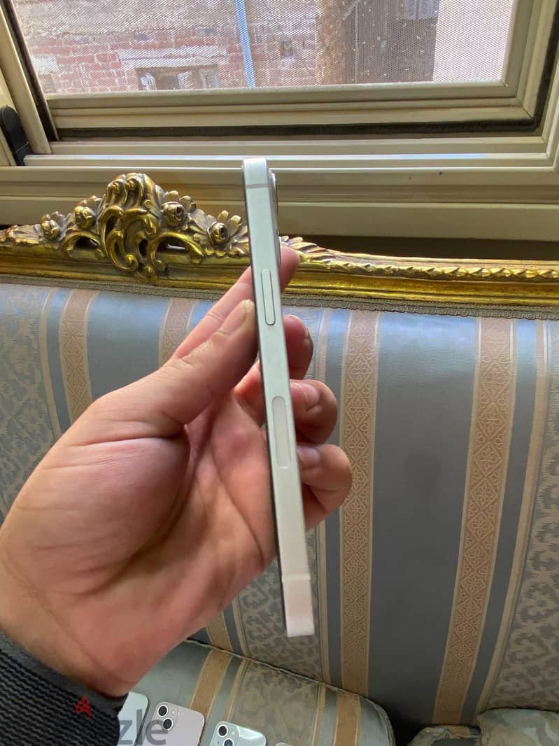 Apple - iPhone 13 9