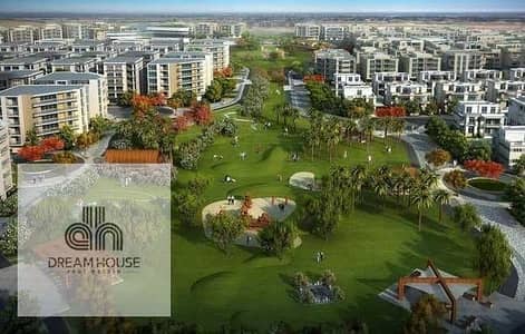 للبيع شقة بموقع مميز في كمبوند تاج سيتي taj city بحري وأقساط لـ 2031
