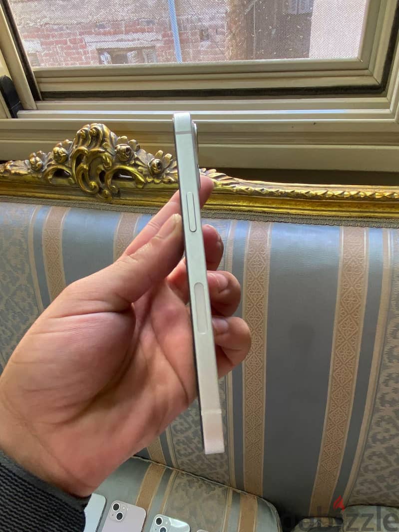 Apple - iPhone 13 5