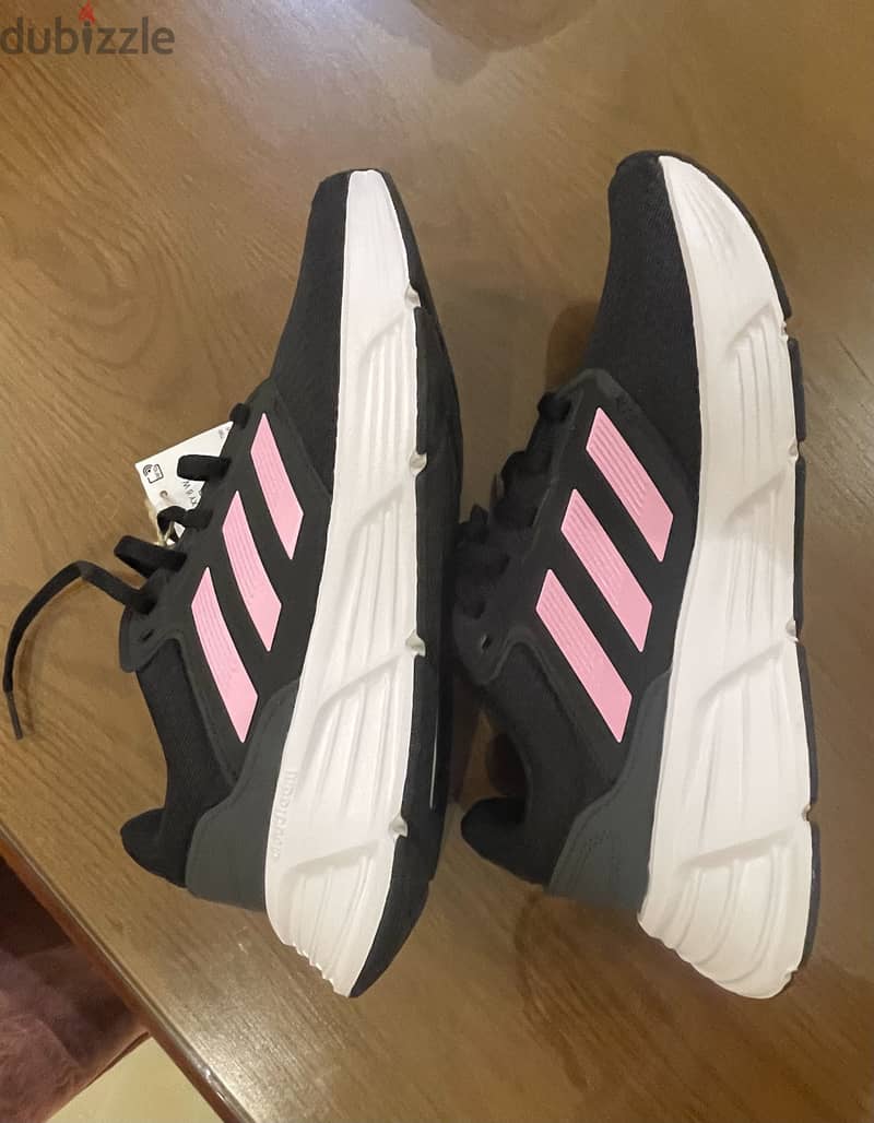 Adidas galaxy 6 W 7