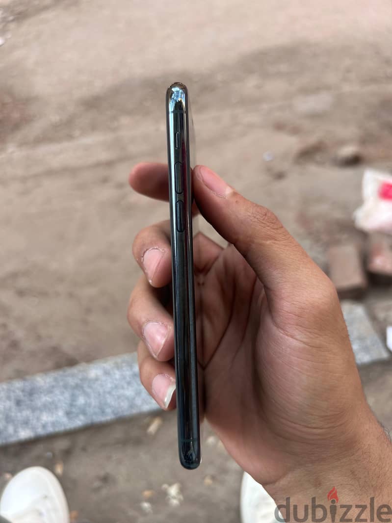 Apple - iPhone 11 Pro 2