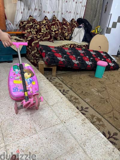 شنطه مدرسيه وتصلح للرحلات