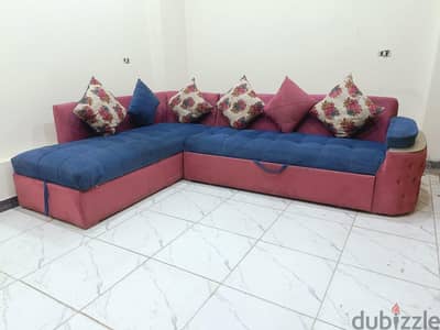 ركنه مودرن سرير +سحارة بحاله ممتازه جدا خشب احمر زان