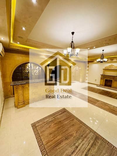 Townhouse 360 m with full kitchen and air conditioning for sale in New Cairo