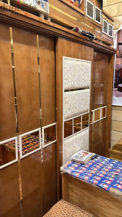غرفة نوم كاملة جديدة للبيع بسعر المصنع قوايم زان - bedroom-wardrobe-