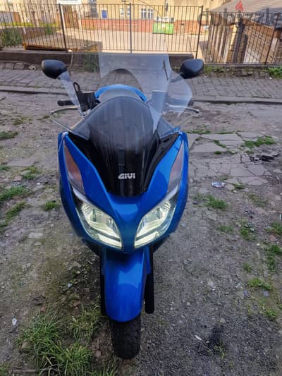 هوندا فورزا 300 cc