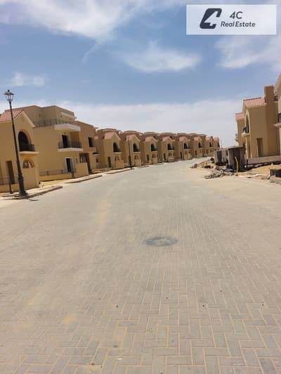 فيلا بمقدم وتكملة أقساط بفيو لاجون ولاندسكيب ريسيل بأقل من سعر السوق في Sarai التجمع الخامس بجوار مدينتي للبيع