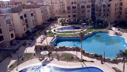 الايجار لعائله صغيره  شقة. في كمبوند هاي لاند بارك.