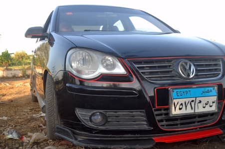فولكسفاغن بولو 2009 بحالة ممتازة جدا رخصة ٣ سنوات