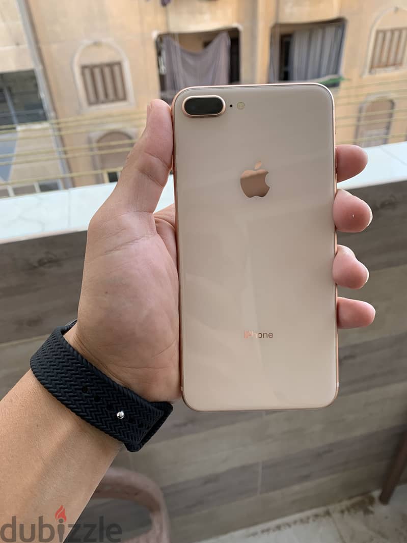 Apple - iPhone 8 Plus 1