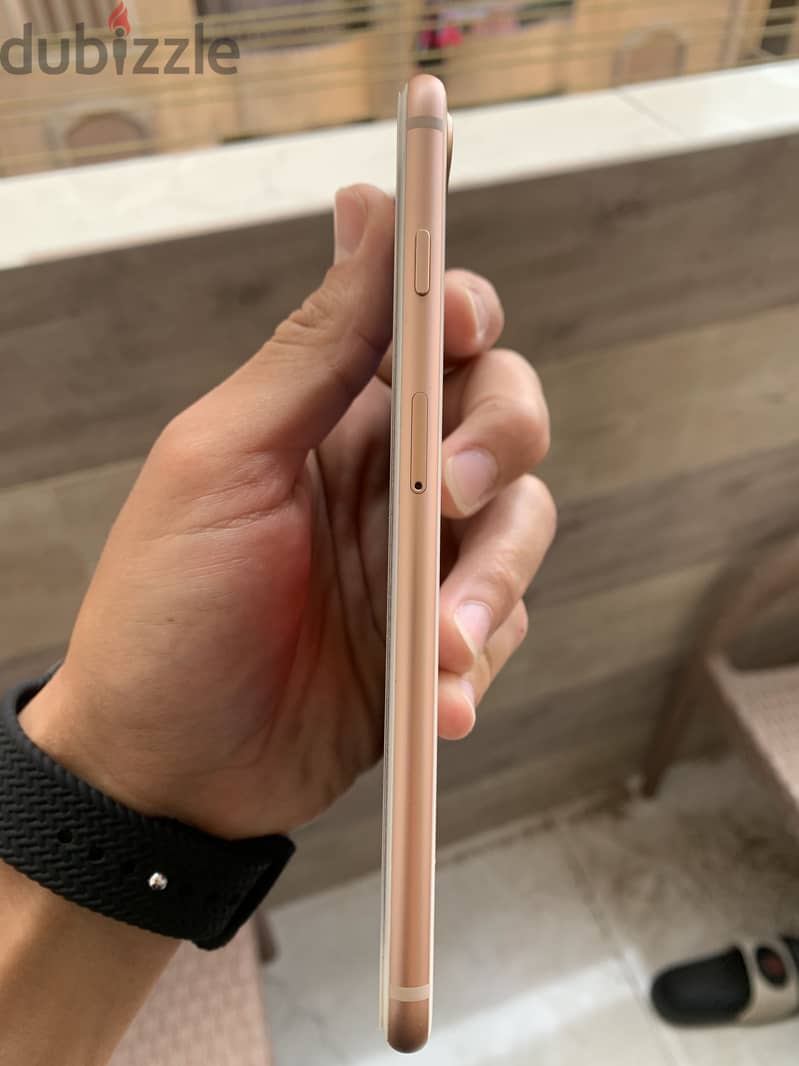 Apple - iPhone 8 Plus 4