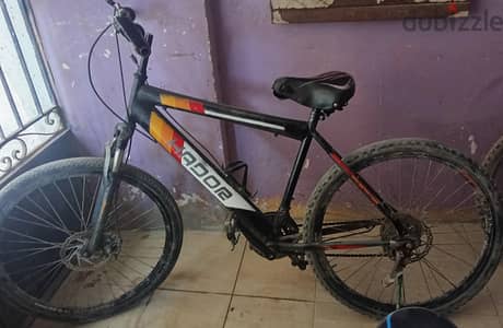 عجلة نوعها هادور 2700ج