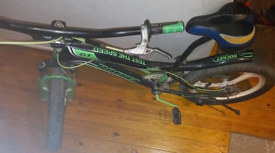 BMX مقاس ١٨ اخضر ف اسود