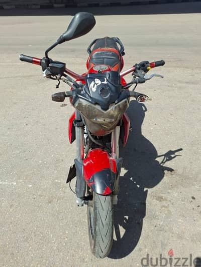 موتسكل بينيللي VLM 200