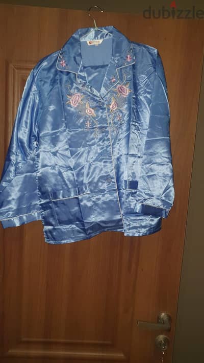 Silk pajama set (light blue)