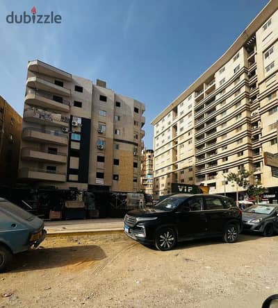 بموقع استراتيجي بالمقطم - الهضبة الوسطة - الحي السابع - شقة ١٤٥ متر