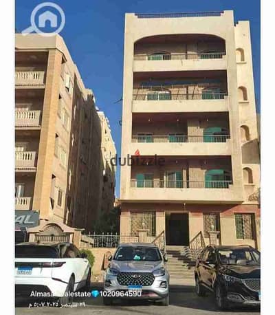  فرصة استثمارية نادرة للإيجار – عمارة إدارية على المحور المركزي مباشرة عمارة كاملة للإيجار بموقع استراتيجي لا يتكرر على المحور المركزي مباشرة، مناسبة لجميع الأغراض الإدارية والتجارية:  شركات  مقرات إدارية  براندات  عيادات ومراكز طبية  مراكز تدريب وخ