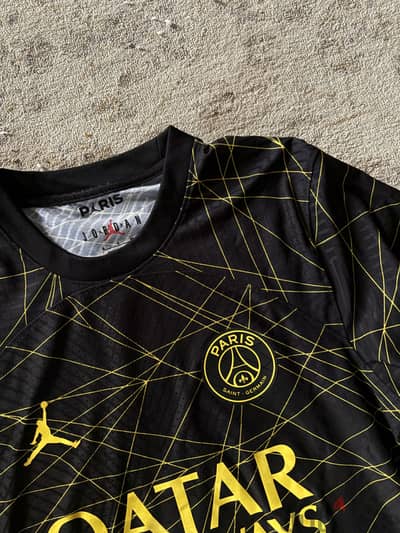 PSG 4TH KIT ORIGNAL