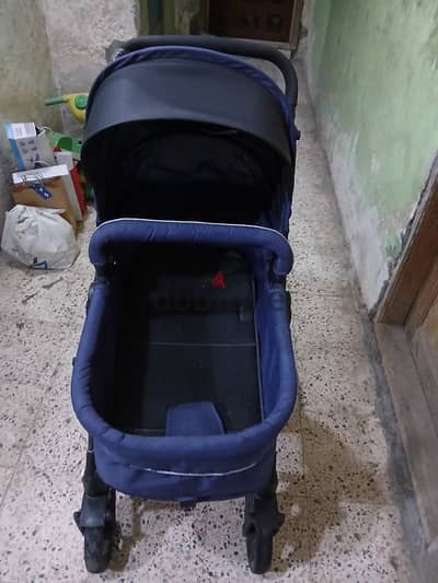 عربة أطفال