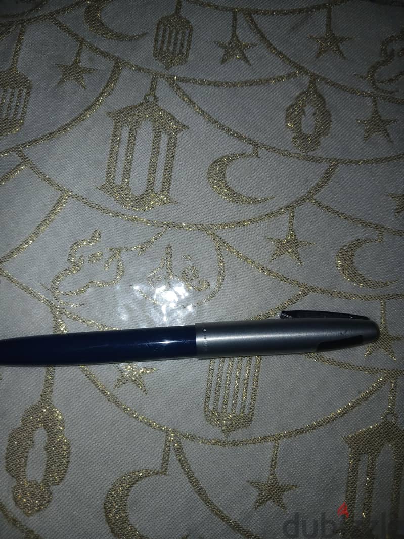 collectibles, pens. 3