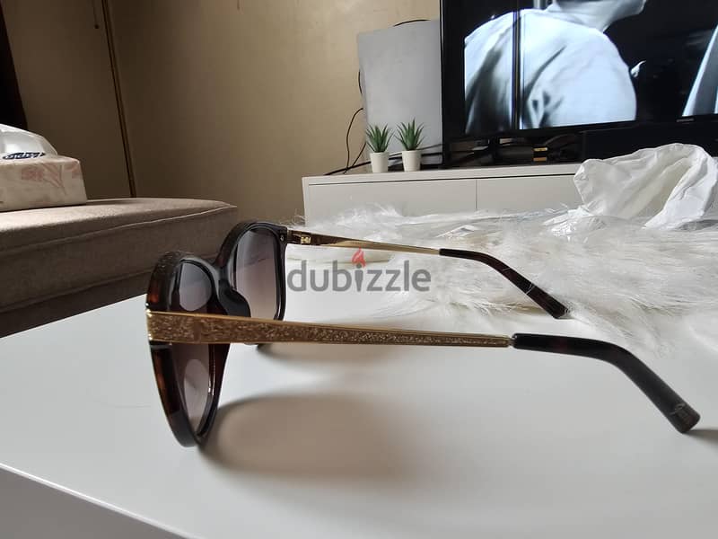 Guess sunglasses 7