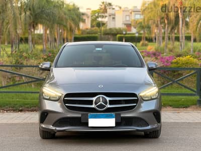 Mercedes-Benz B200 2022
