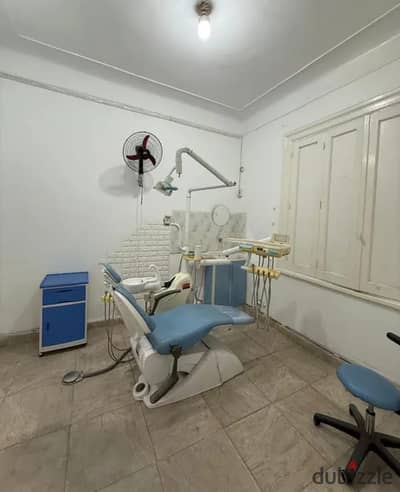 عياده اسنان رخصه 4 غرف في سيدي جابر علي الترام غرفتان مجهزتان بالفرش والتجهيزات