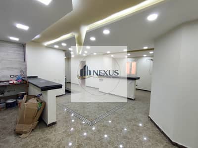Administrative headquarters 500m with a private entrance and a water pump