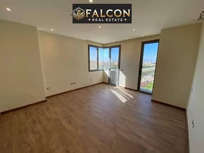 With a down payment of 500,000, an apartment is ready for inspection, immediate delivery on a repeated floor facing the Suez Road installment