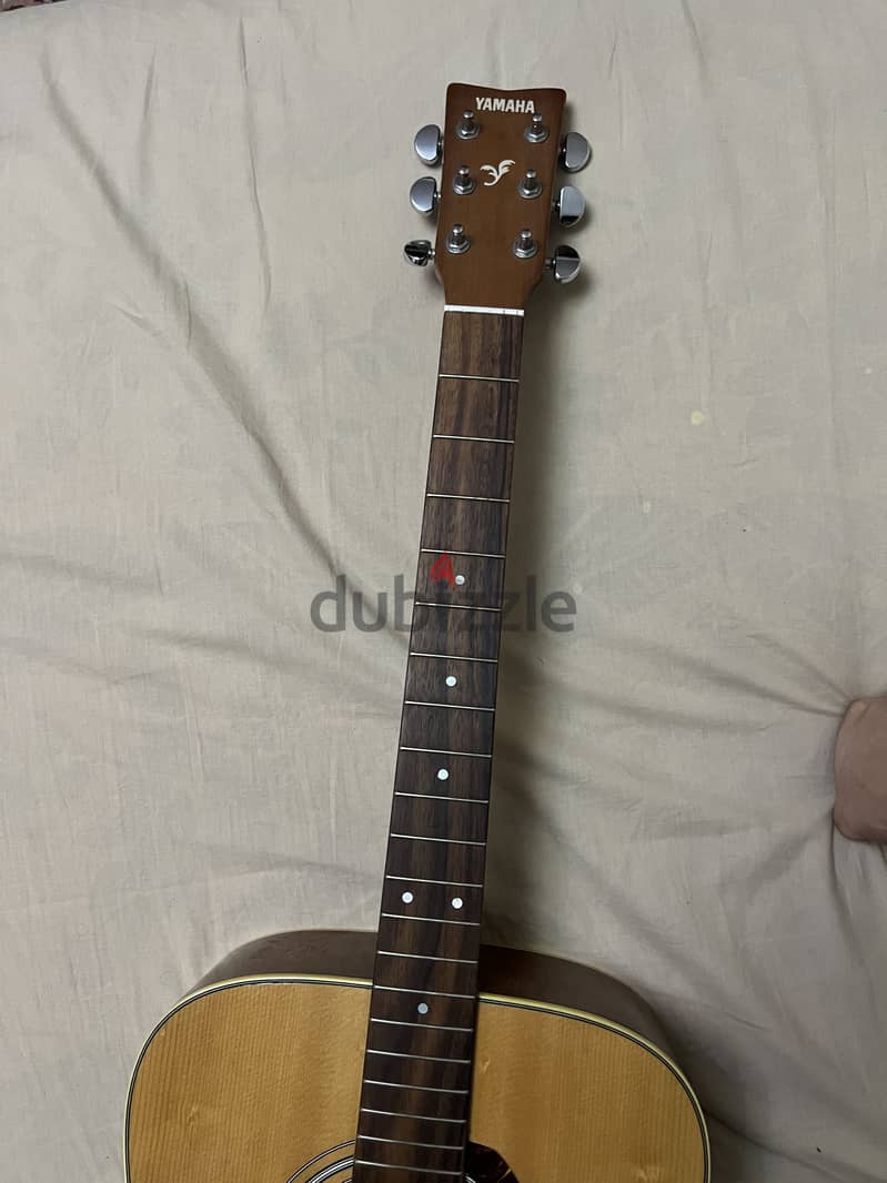Yamaha F370 2