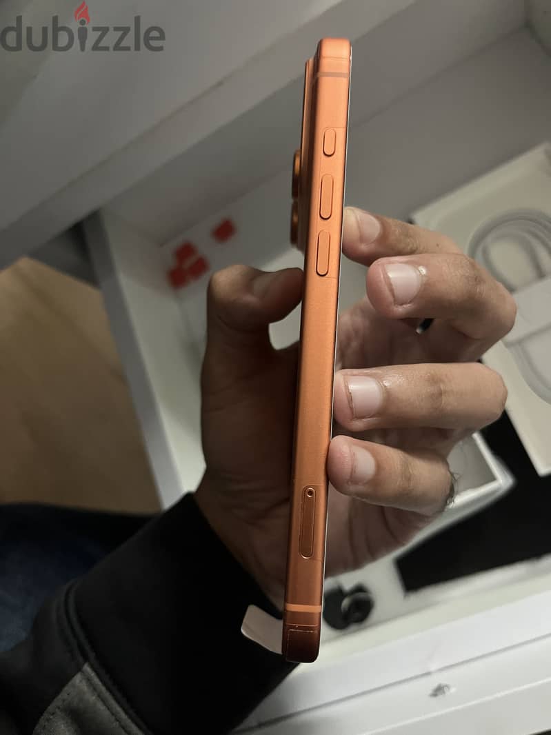 Apple - iPhone 17 Pro Max 2