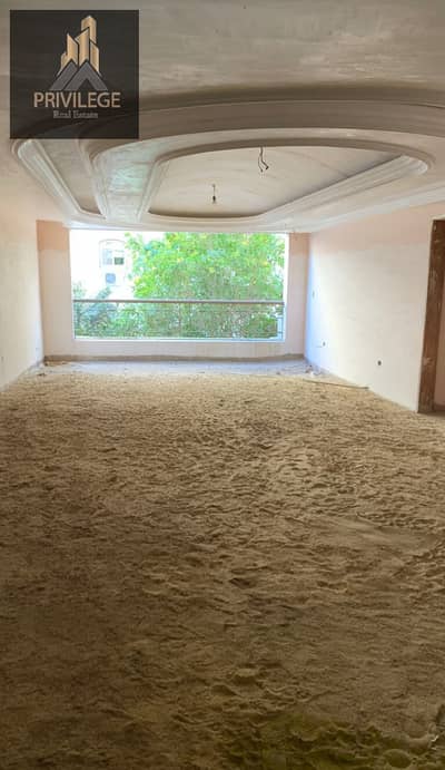 Apartment for sale in the seventh section, very prominent location in the finest areas of Zahraa El Maadi 