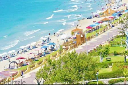 فرصة مميزة بالمعمورة الشاطئ. . شاليه غرفتين وريسبشن على البحر مباشرة