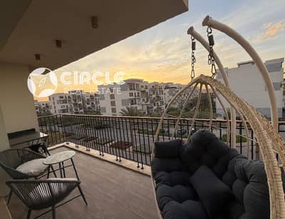 شقة ١٩٠م مفروشة بالكامل ٣ غرف نوم + غرفة خادمة وغسيل البيع في كمبوند سوديك إيستاون التجمع الخامس Eastown لوكيشن مميز